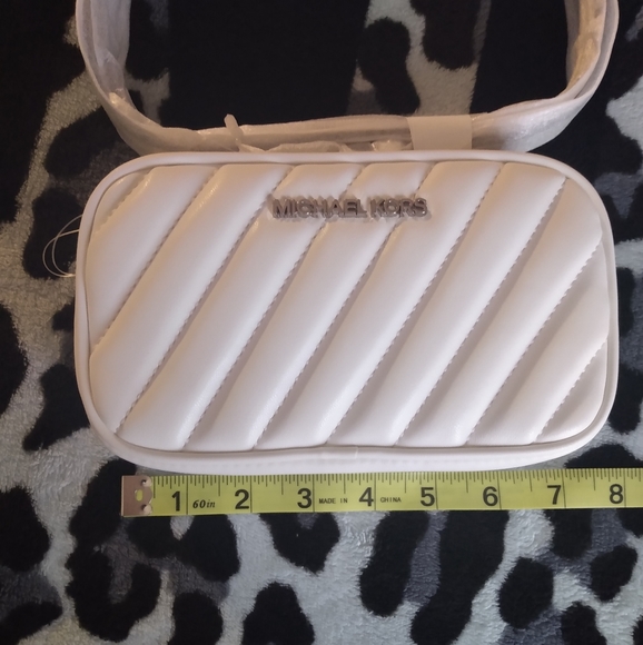Gorgeous NWT ~ MK Belt Bag - Picture 10 of 16